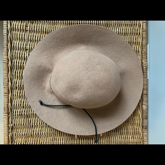 Tan wool floppy hat - Picture 2 of 3